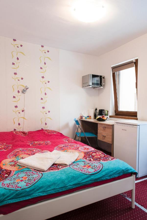 Center Walking Apartment And Room Bucharest Exterior photo
